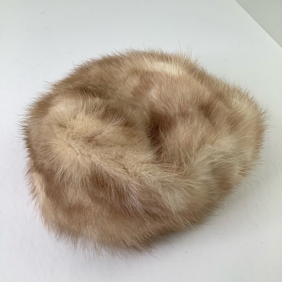 Vintage Fur Pill Box hat cream / tan size OS EUC - Picture 9 of 13